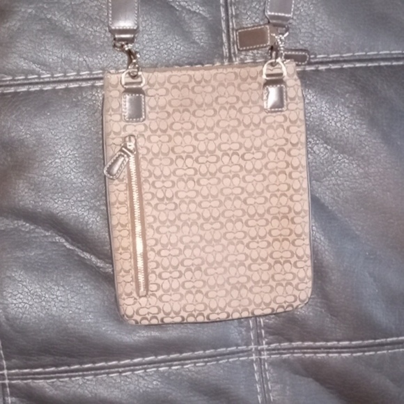 COACH Signature Crossbody EUC - Picture 2 of 16